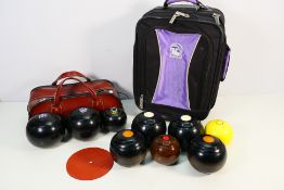 Two bowls bag containing a quantity of b