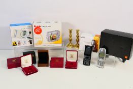 Lot to include cameras, vintage mobile telephones, Nokia,