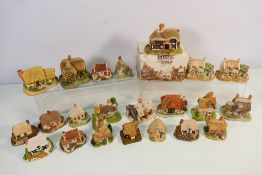 A quantity of Lilliput Lane and David Wi