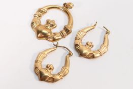 A yellow metal (stamped 375) Claddagh pendant and similar pair of earrings (one A/F),