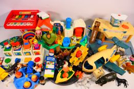 Fisher-Price - Playskool - Weebles - A group of vintage toys including a Playskool Train,