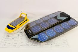 Solar System and Solar Cat (Sun Seeker) - The lot consists of two RC model boats which emerge from
