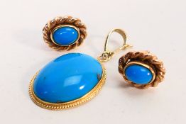A yellow metal (stamped 14k 585) turquoise cabochon pendant, 3.2 cm (l) and 2.