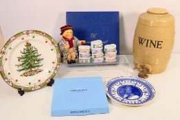 Ceramics to include a boxed Spode Christmas Tree 2000 Plate for Compton & Woodhouse,