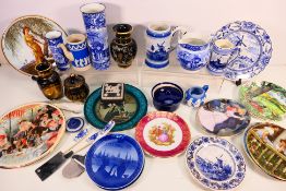 A mixed lot of ceramics to include Delft