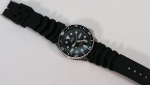 A Seiko Diver's 200m, 21 jewel automatic