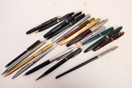 A collection of vintage pens to include Conway Stewart, Parker, Wyvern and other,