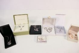 A collection of jewellery to include earrings and necklaces,