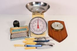 Lot to include a set of Hanson scales, b