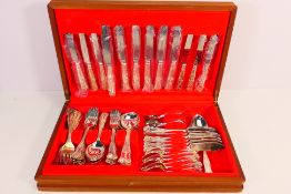 A canteen of Viners silver plated cutler
