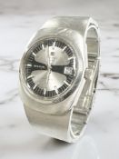 A vintage gentleman's stainless steel Tissot Seastar automatic calendar wristwatch,