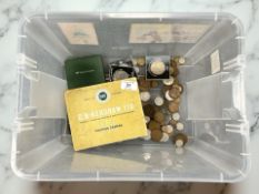 A Royal Mint Tower of London commemorative medallion, Jubilee commemorative crowns,