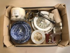 Assorted ceramics including several Copeland Spode Italian plates, collector's plates and ornaments,