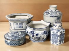 A group of Chinese blue and white vessels, tea canister, planter, etc.