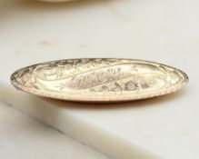 An antique 9ct yellow gold lozenge shaped bar brooch,