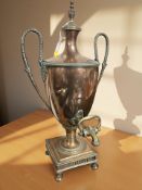A 19th century copper and brass tea urn, height 48 cm.