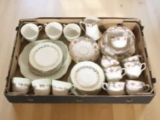Nineteen pieces of Salisbury tea china numbered 8309,