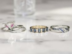 A dress ring in the form of a fox with gem set eyes and stamped 925,