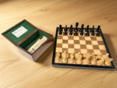 A Staunton turned boxwood and ebonised chess set, kings 9.