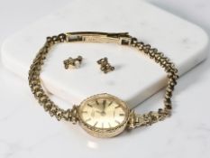 A lady's 9ct gold Rotary quartz wristwatch, on 9ct gold bracelet,