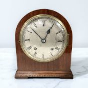 An early 20th century mahogany mantel clock, height 22 cm.