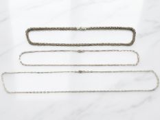 Three sterling silver necklaces. CONDITION REPORT: 30.4g.