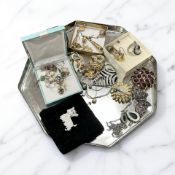A group of costume jewellery, Scottie dog brooch, earrings, etc.