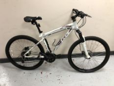 An Avalanche All Terra 2.0 bike, frame 16