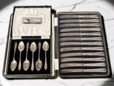 A cased set of six silver teaspoons, Birmingham marks,