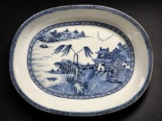 A Chinese blue and white porcelain oval meat plate, Qianlong, 18th century,