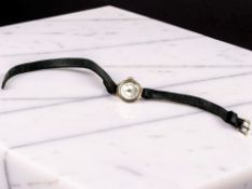 A lady's vintage 9ct gold cased Avia wristwatch,