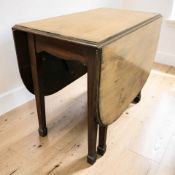 An early 20th century mahogany drop leaf dining table, width 91 cm.