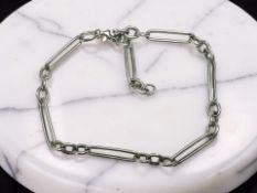 A silver chain link bracelet, length 27 cm. CONDITION REPORT: 14.4g.