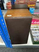 A pair of Bowers and Wilkins loudspeakers, height 49 cm.