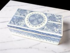 A Chinese blue and white porcelain toothbrush box and cover, Qing, early 19th century,