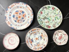 A Chinese Imari porcelain shallow bowl, Qianlong, 18th century, diameter 22.