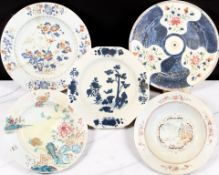 A Chinese blue and white porcelain octagonal plate, Qianlong, 18th century, diameter 31 cm,