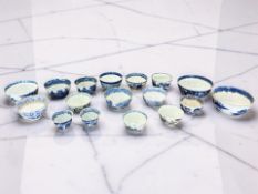 Seventeen Chinese porcelain tea bowls and cups, 18th/19th century, largest diameter 12.5 cm.
