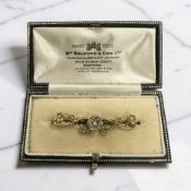 An Edwardian 15ct gold split pearl brooch, width 4cm CONDITION REPORT: 3.