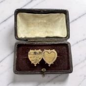 A Victorian 9ct gold double-heart shaped Mizpah brooch, width 3cm.