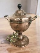 A copper and brass samovar, height 35 cm.