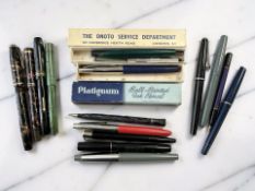 Fountain pens to include Conway Stewart, Wyvern, Onoto,