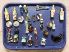 A group of perfumes and fragrances including Davidoff, Christian Dior, Very Valentino, Ghost, etc.