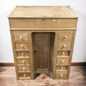 A Victorian pine clerk's writing slope / desk, width 90 cm.