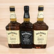 Two bottles of Jack Daniels Tennessee Honey whisky, 35% vol, 1l,
