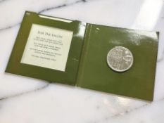 A 2014 Guernsey Silver Proof £5 Coin : The Centenary of The First World War - At the going down of