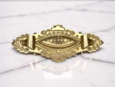 A Victorian 9ct gold brooch, width 4.5cm CONDITION REPORT: 3.