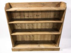 A 20th century pine open bookcase, width 102 cm.