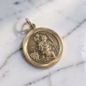 A 9ct yellow gold St Christopher pendant CONDITION REPORT: 2g