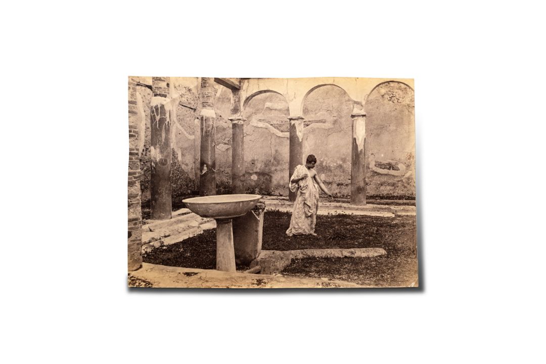 Wilhelm Von Gloeden, Albumen print - Two 'Taormina' Photographers' Stamps Verso - Bild 1 aus 2